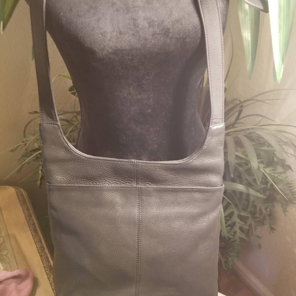 Classy Handbag - image 2